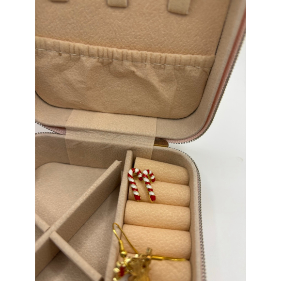 Traveling Pink Jewelry Organizer including 2 pairs of earrings - Picture 5 of 8